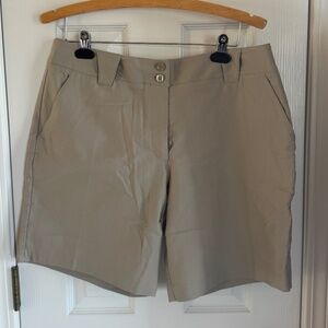 NWT Nike Dri-Fit Khaki Shorts Sz 12, eight inch inseam